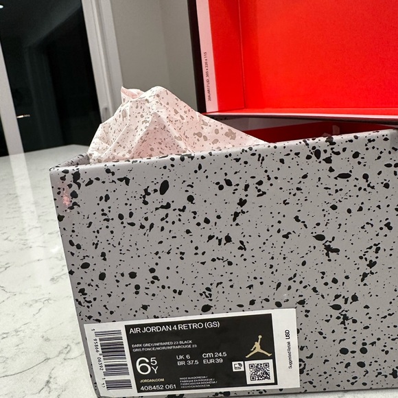 Air Jordan 4 Retro - Picture 9 of 9